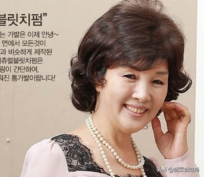 中年女士短发卷发,适合中年人的卷发造型中短发