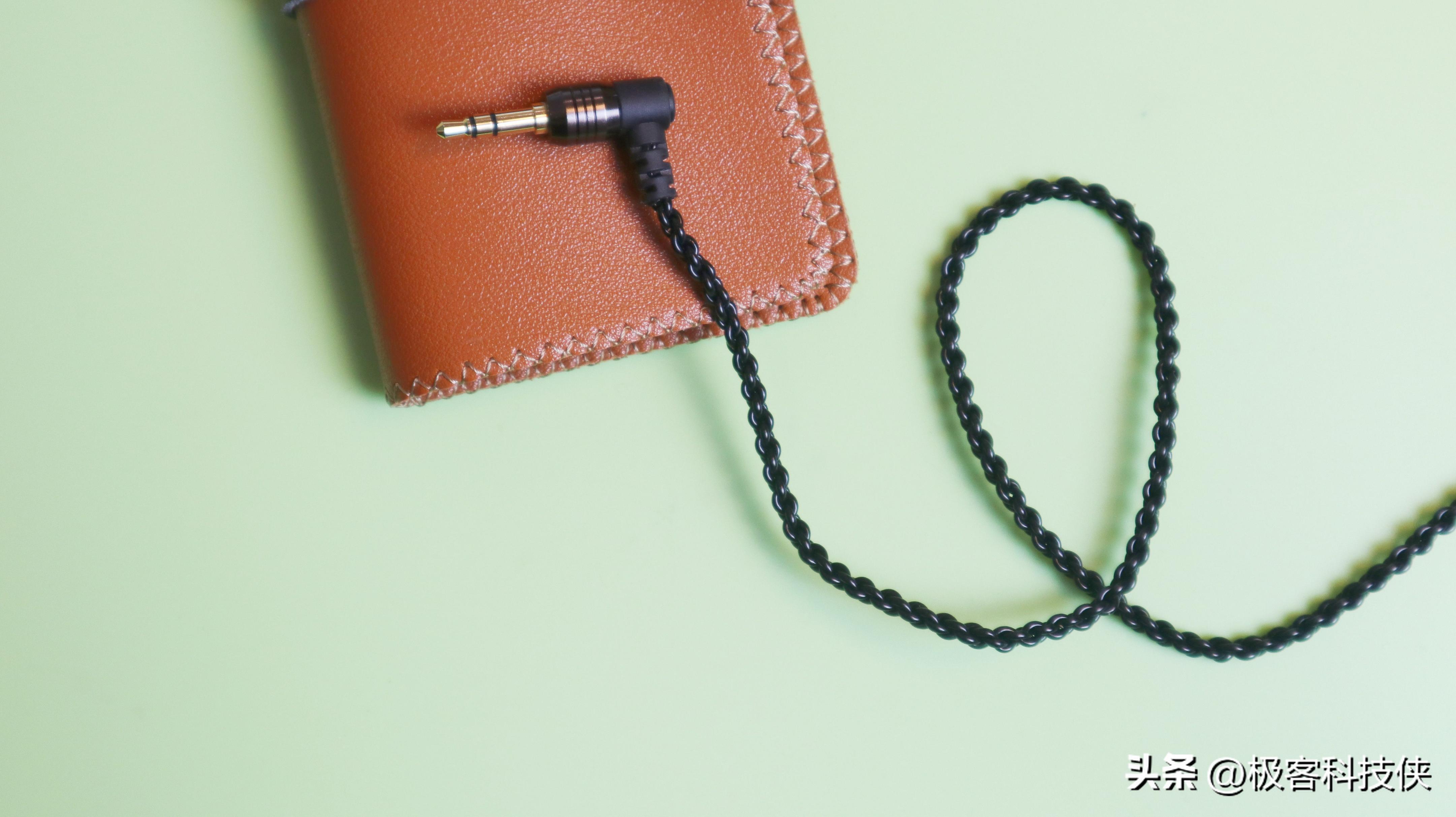 ikko鑹惧埢鑰虫斁,鑹惧埢ikko10s