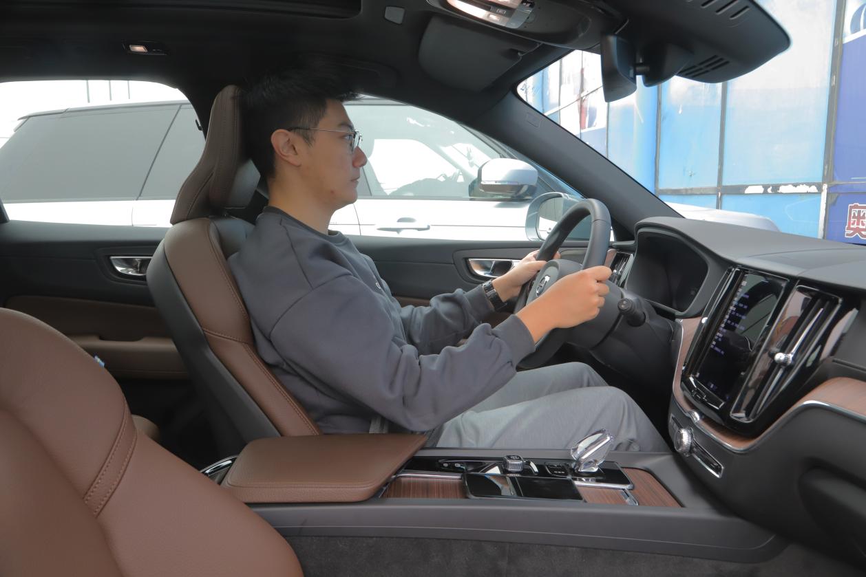 六边形战士坦克,六边形战士轻量级