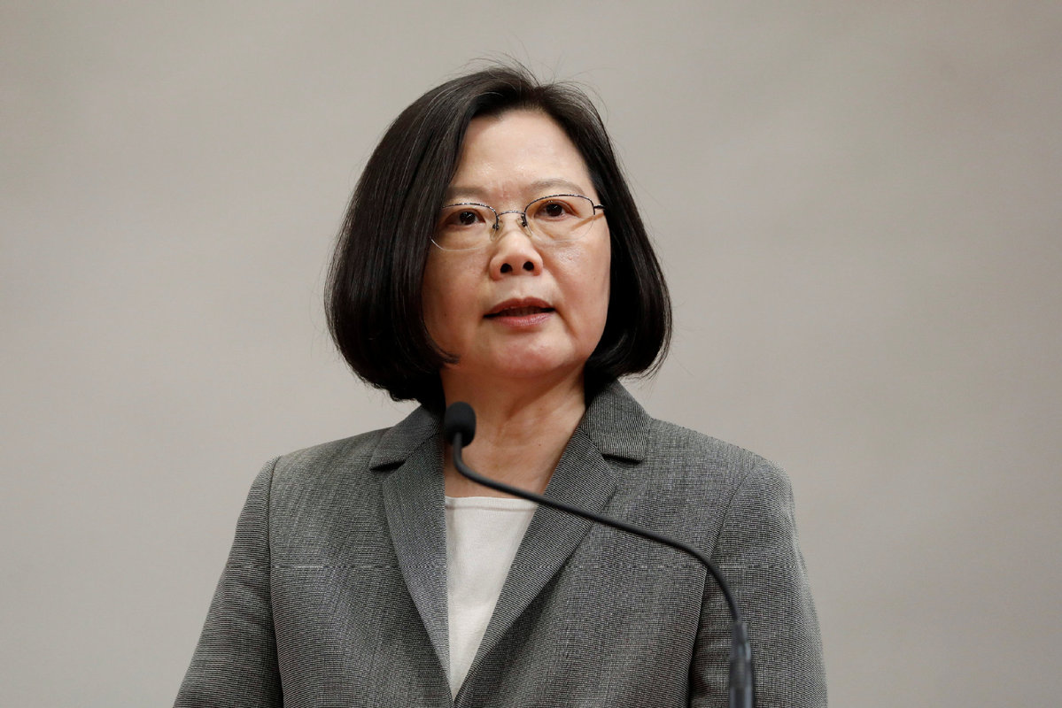 大陆刚宣布恢复台团队游，台当局就挑衅，宣布罚台籍人大代表50万