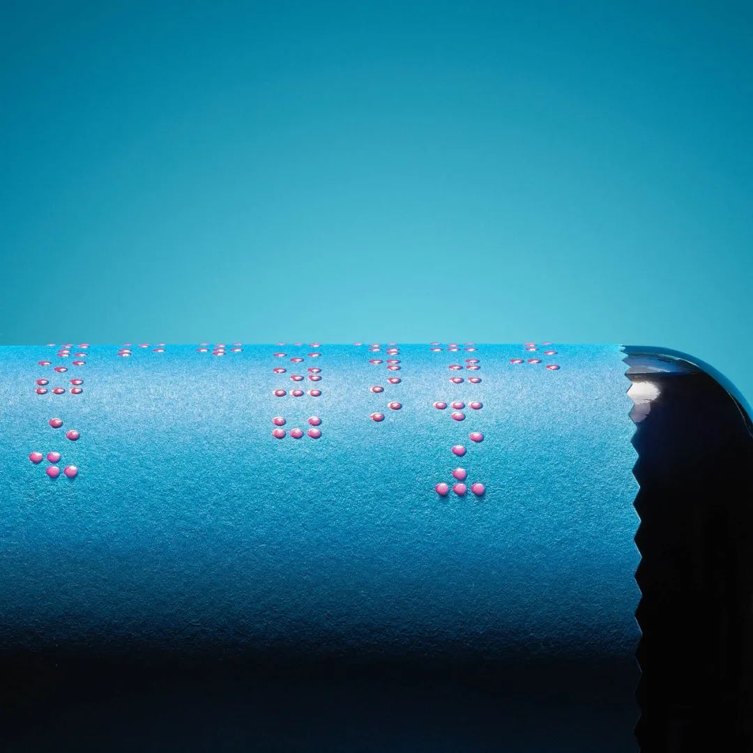 包装颜值／商业感固然重要／消费者观感、触感、情感等也需要重视