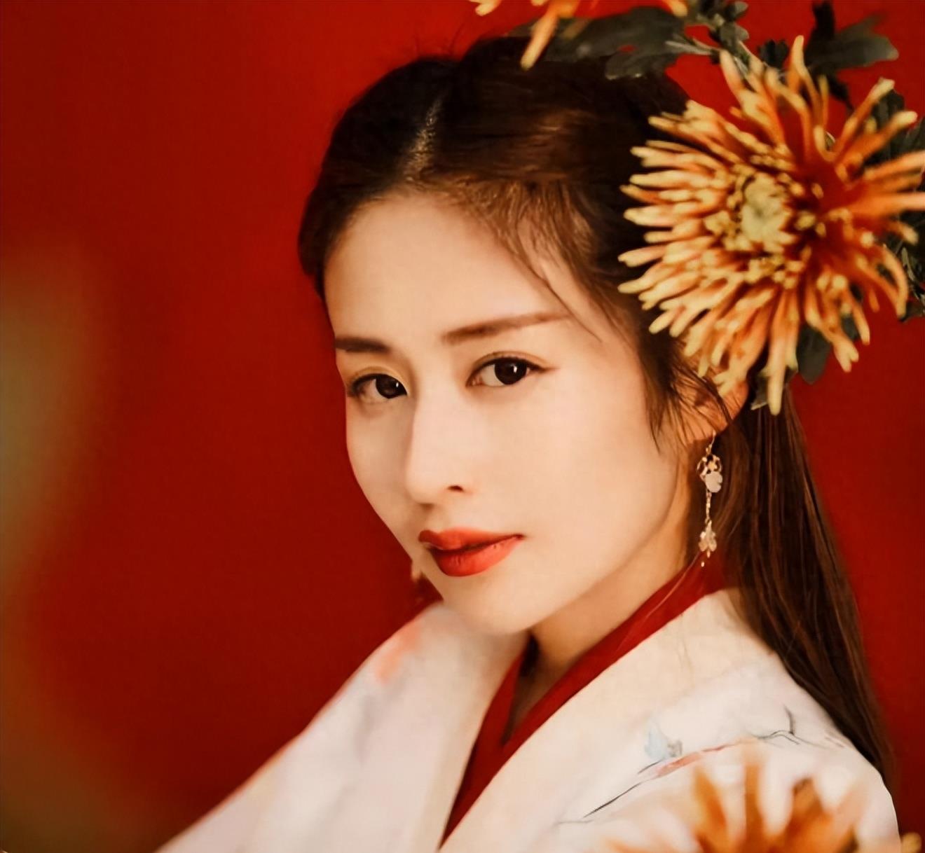 什么叫一张嘴毁了脸蛋,金晨和袁姗姗谁漂亮