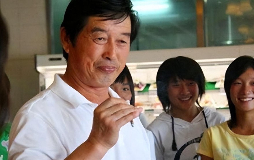 马俊仁时期,马俊仁年轻时照片