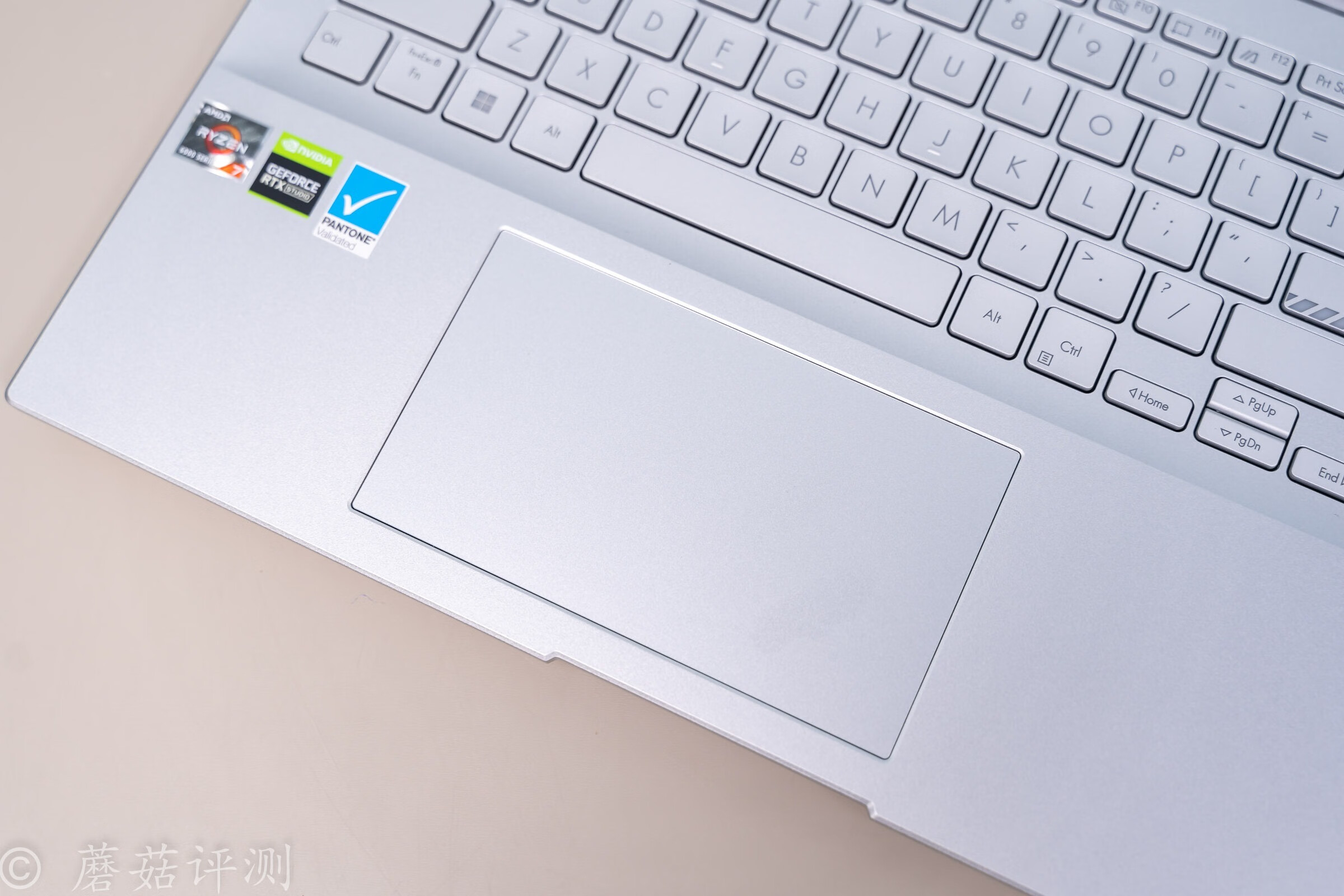 华硕无畏pro15锐龙版和灵耀pro14,轻薄本华硕无畏pro15游戏测评