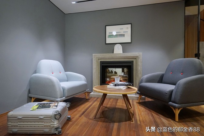 周末白相里的一张床、一群朋友、暴走于迪士尼乐园