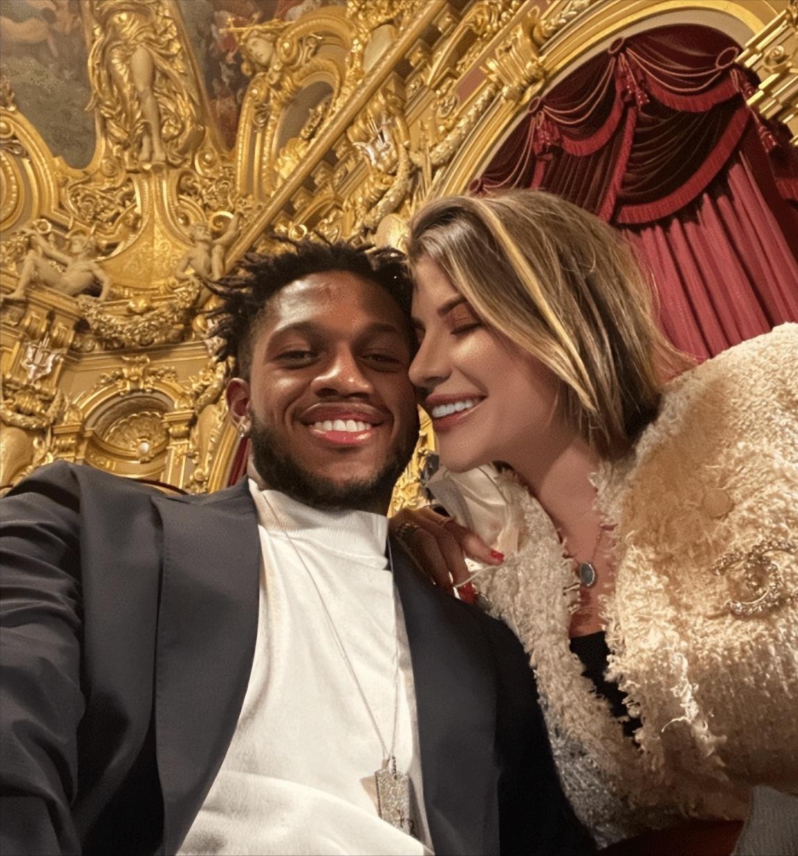 巴西世界杯决赛德国球员太太,巴西太太团亮相世界杯