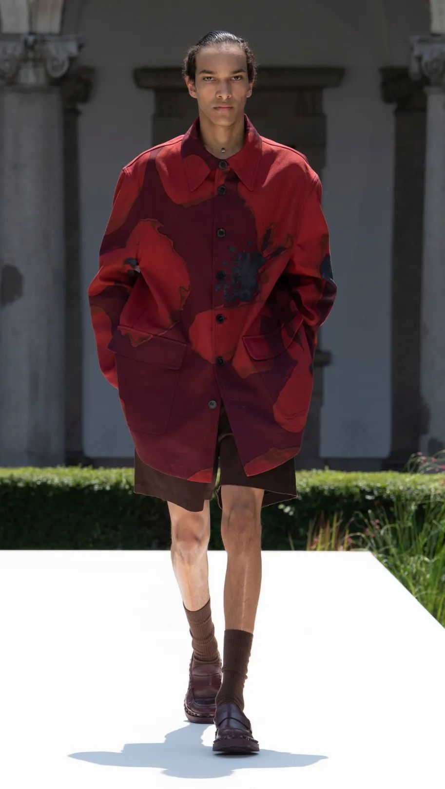 valentino2024春夏男装秀,valentino2022秋冬男装时装秀