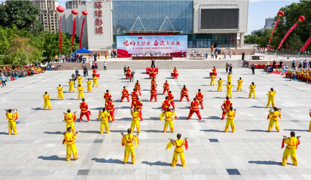 非凡十年筑华章,非凡十年龙文