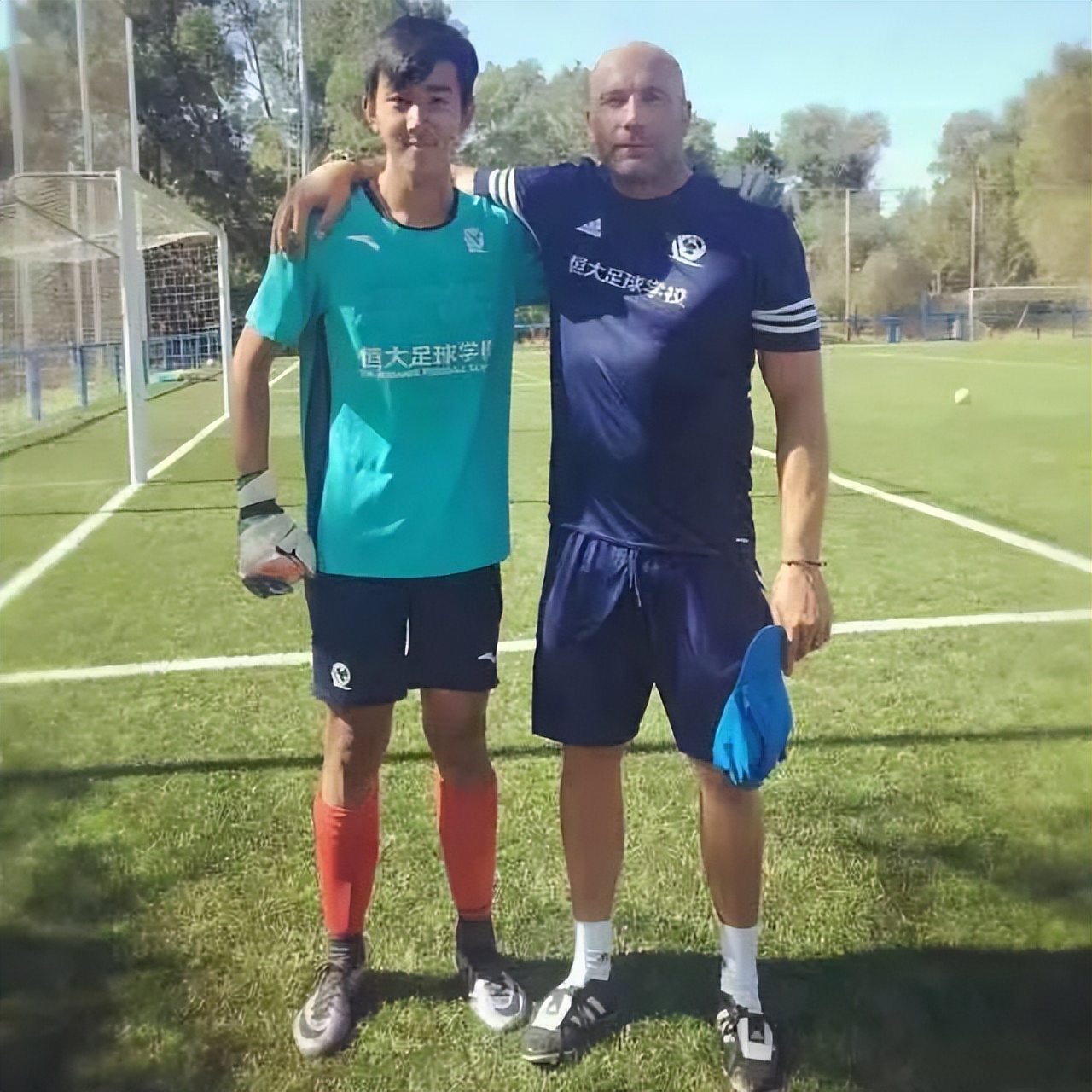 足球少年逐梦百年,足球少年征战绿茵