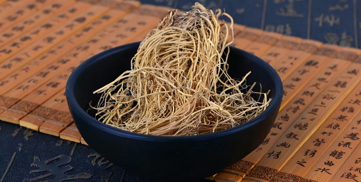 膝关节积液，用益气温阳活血的思路来治疗