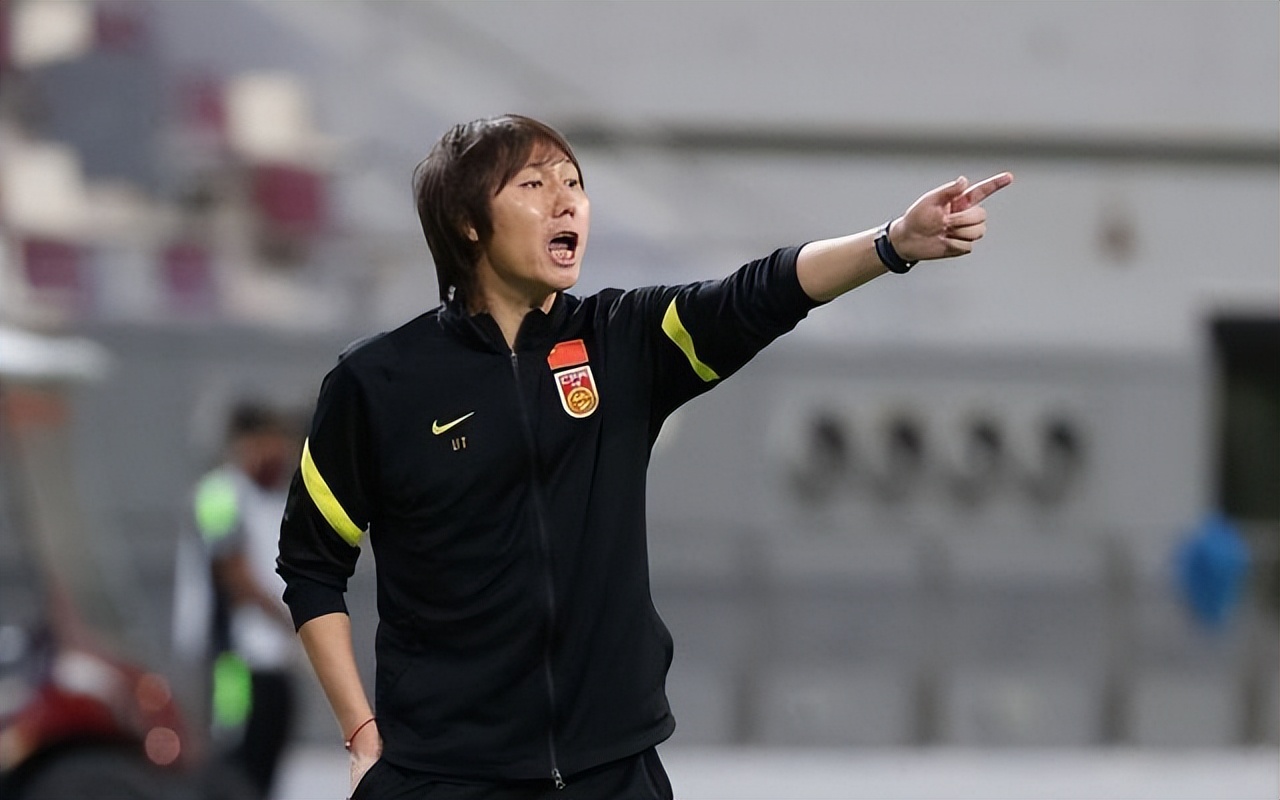 武汉长江队宣布退出足坛,武汉长江队宣布退出中超