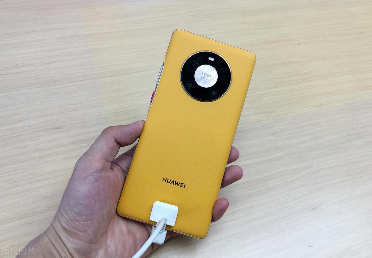 为什么拆电池的手机被淘汰了,可换电池手机为啥被淘汰了