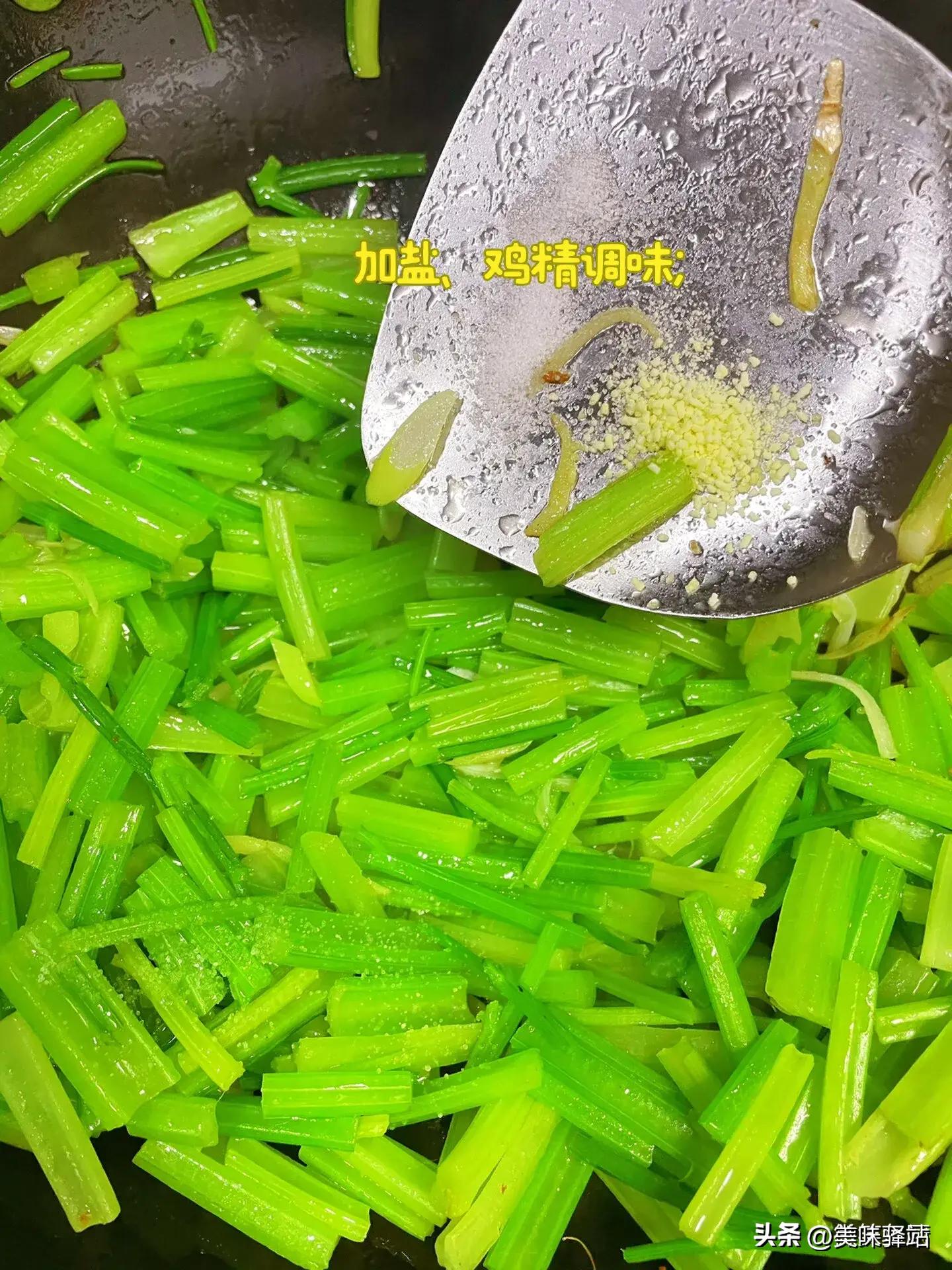 便秘的人建议多吃这3物缓解便秘,总便秘一吃水果就好