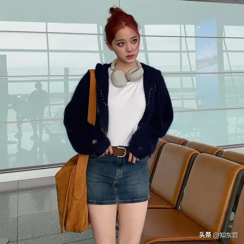 冬天披发好看又显脸小的发型,冬季干净利落减龄的发型