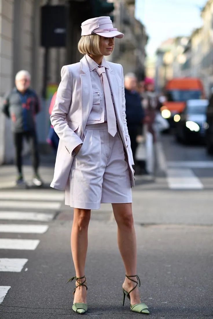 靓女必备款凉鞋时尚舒适好搭配,夏天的凉鞋这样搭配好看又高级