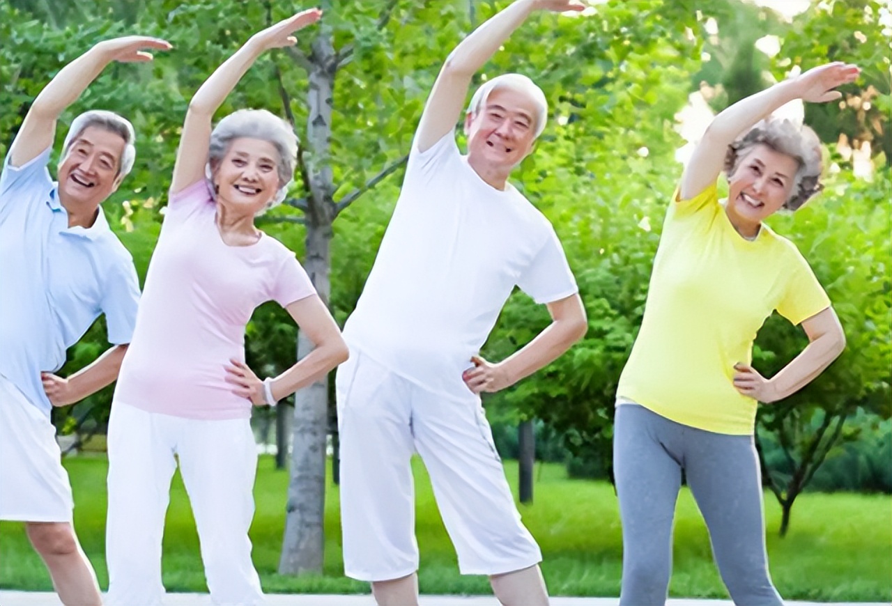 老人为什么身上有味,老人身上有股怪味55岁以后