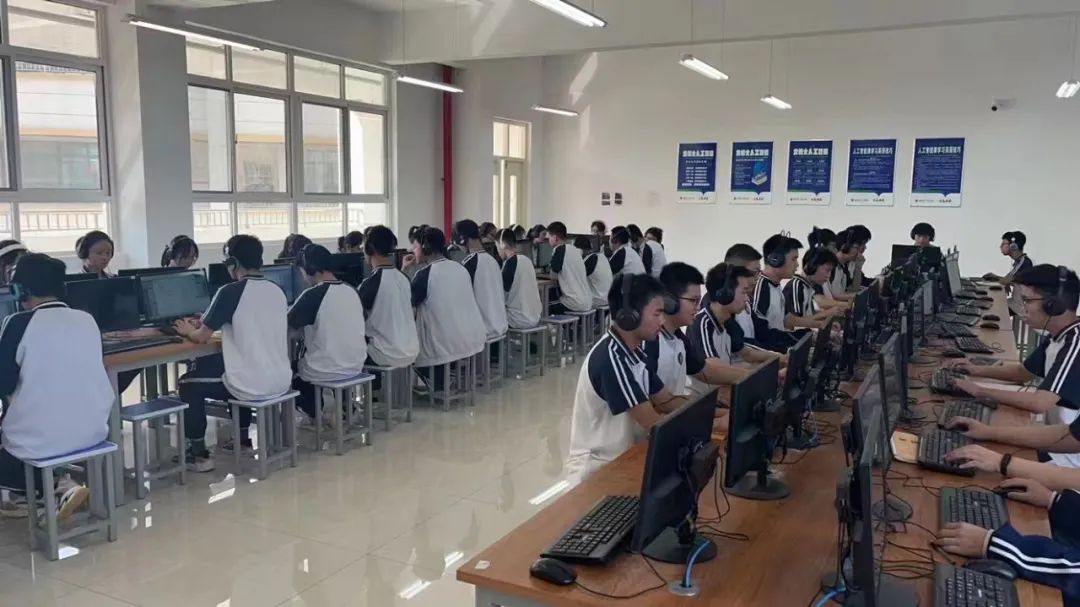 南阳外国语学校报名,欢迎报考外国语实验学校