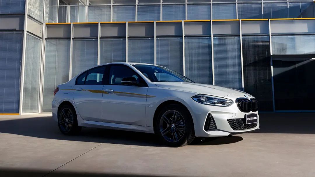 宝马x2和宝马1系对比,宝马1系和宝马x2的区别