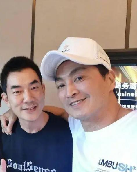 62岁何家劲有女儿吗,何家劲的一生年轻童年是怎么过的