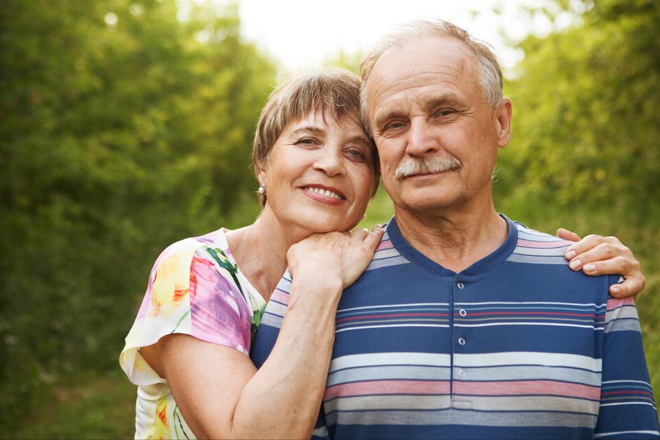 长寿的秘诀就是懒越懒越健康,年过50健身动作