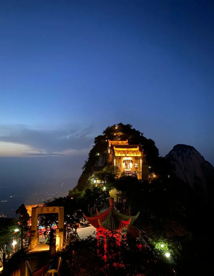 感叹华山山河壮丽的诗句,一览华山