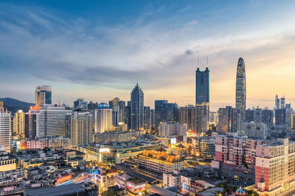 中国最牛打工妹逆袭成580亿女富豪,30岁打工妹的逆袭之路