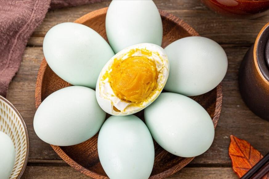 怎么用泥土腌咸鸭蛋,用泥土腌咸鸭蛋怎么腌