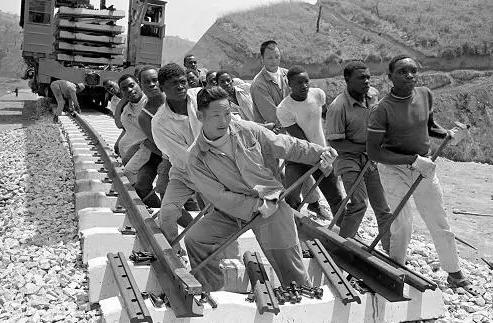 当年的坦赞铁路有多伟大,坦赞铁路兴衰带给人们的思考