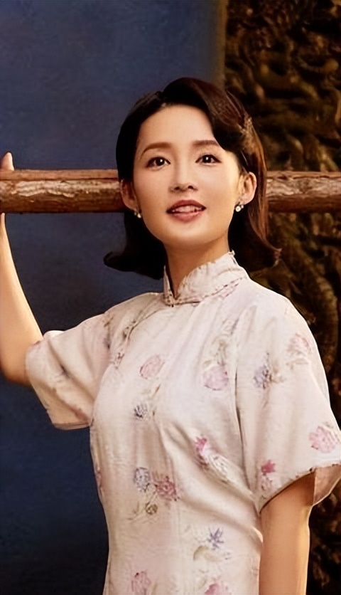 “十位”穿旗袍的女星，她们集温柔、妩媚、性感、撩人于一身！