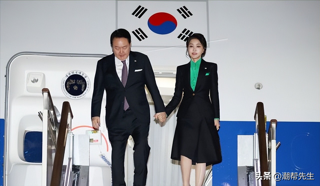 韩国夫人穿衣配色,韩国夫人穿风衣