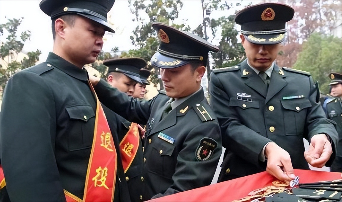 军人退役与退伍有什么区别,大学生退伍叫退役还是退伍