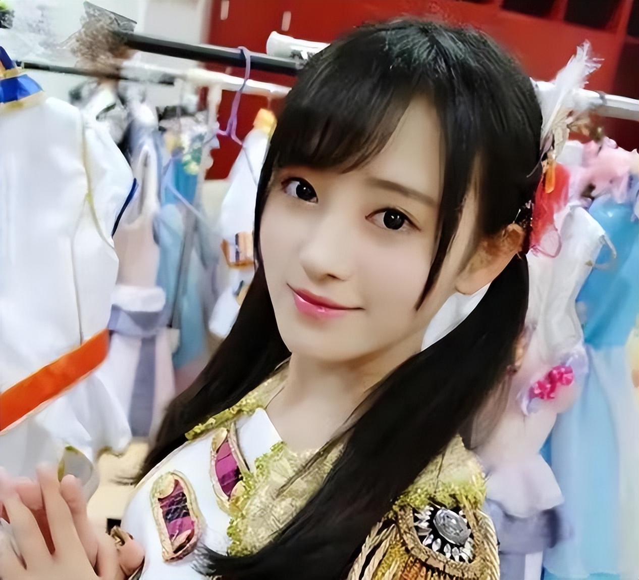 心机女孩鞠婧祎：被潘玮柏刁难拒绝王思聪求爱，整容遭贾玲内涵