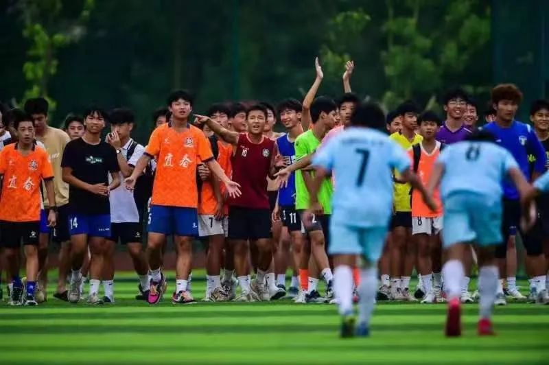 踢足球上南通大学,踢足球上大学