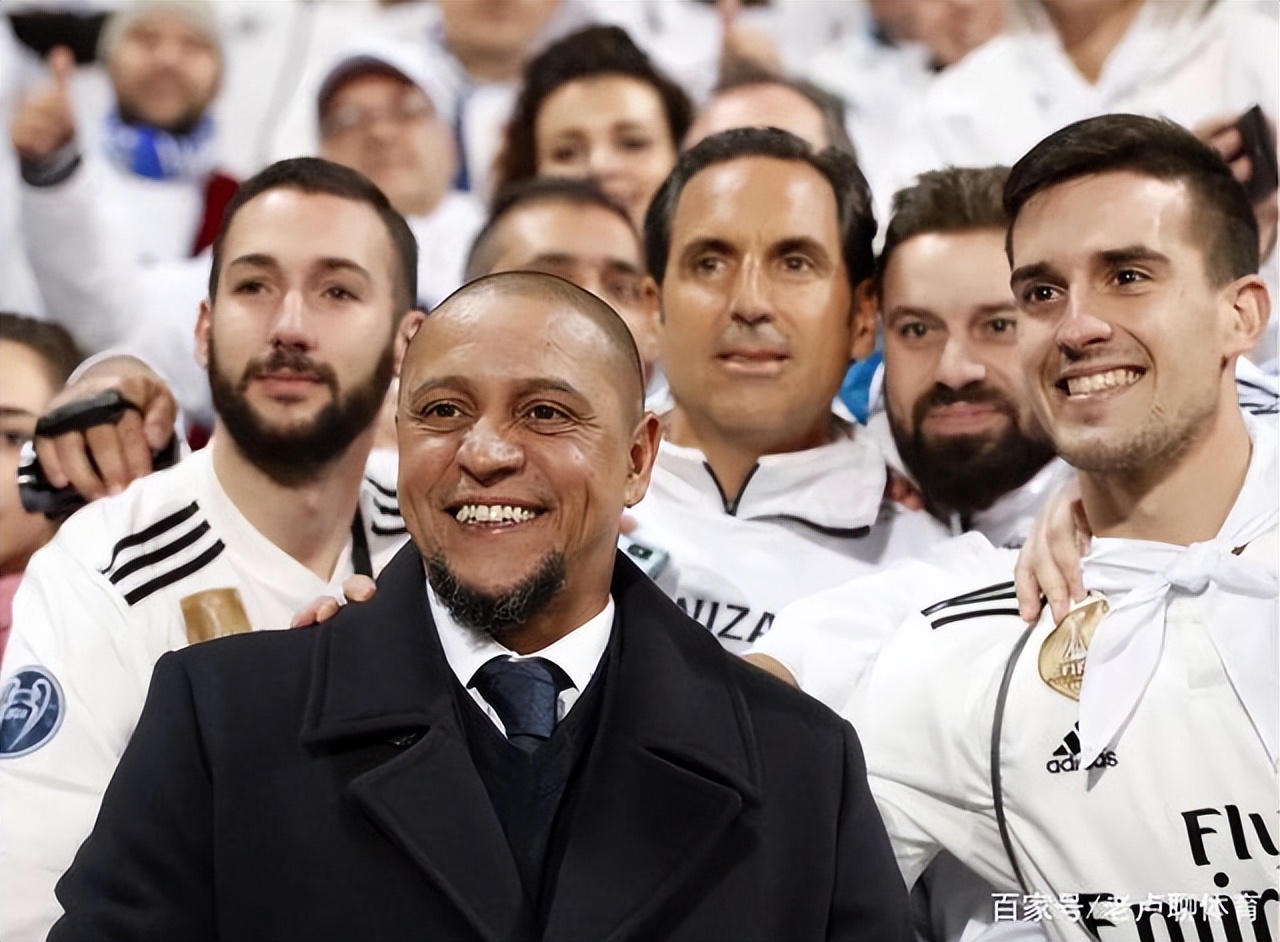 罗伯特卡洛斯吓坏人墙,罗伯特卡洛斯踢晕人墙