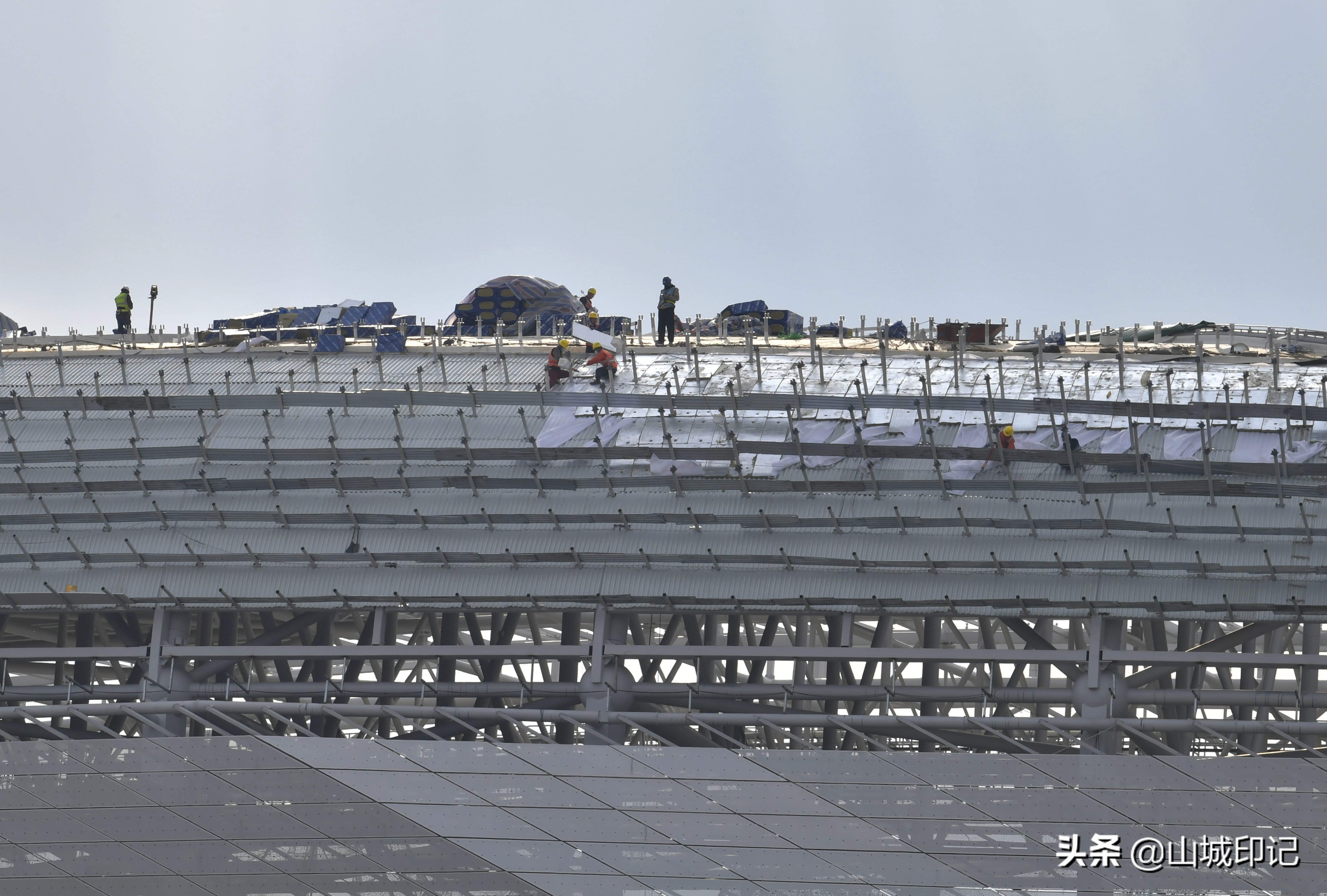 龙兴足球场5月1号有灯光秀吗,2023亚洲杯专业足球场开工进度