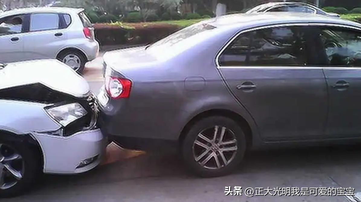 我车被追尾了但是没有痕迹怎么办,我车被撞了对方全责不配合