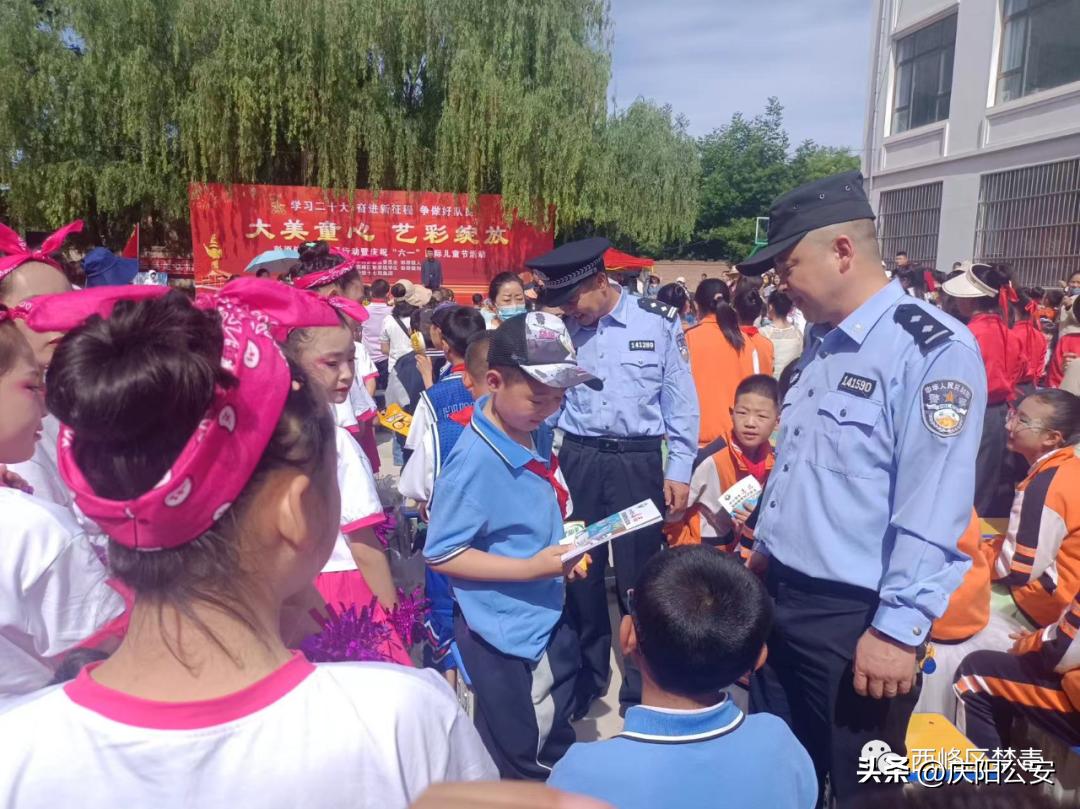 禁毒宣传进寄递业筑牢禁毒防线,开展禁毒宣教筑牢禁毒安全防线