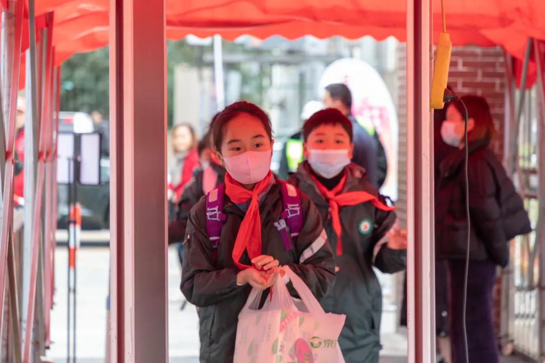 直击各地开学第一天,直击开学现场