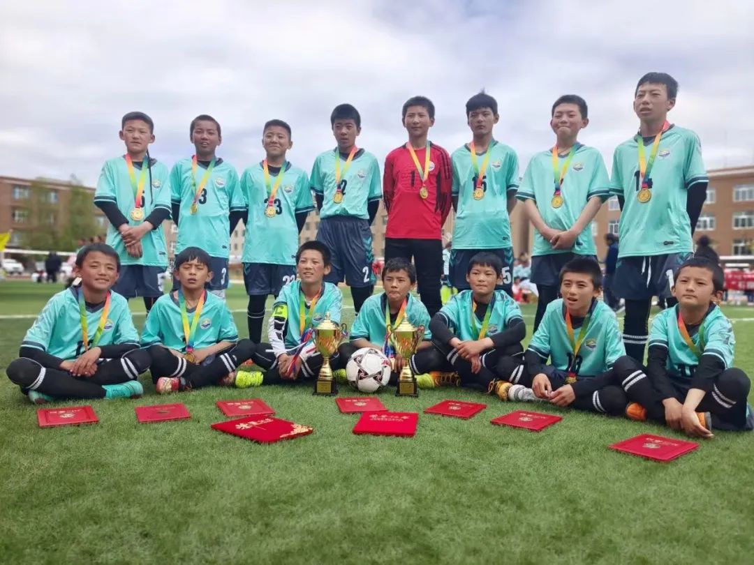 青少年足球联赛视频剪辑,少年足球赛完整视频