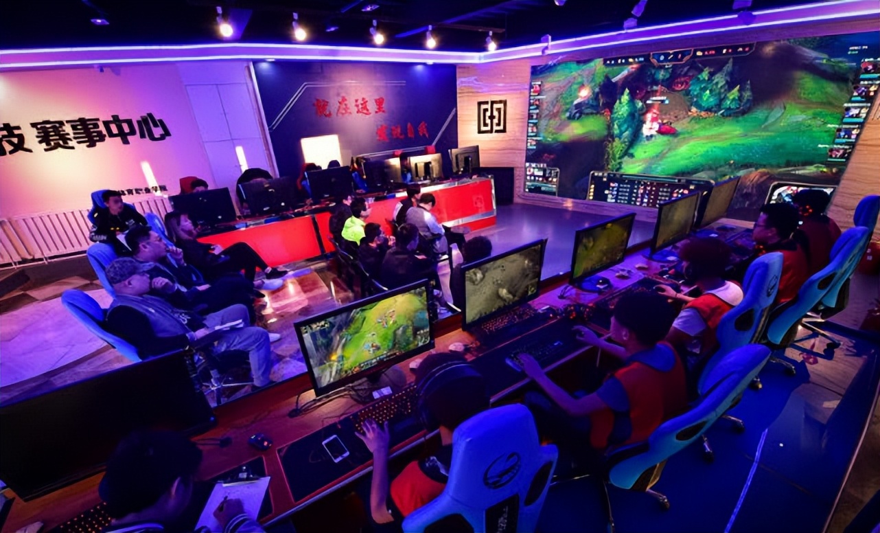 追求画质显示器怎么选,hkc猎鹰vg245m