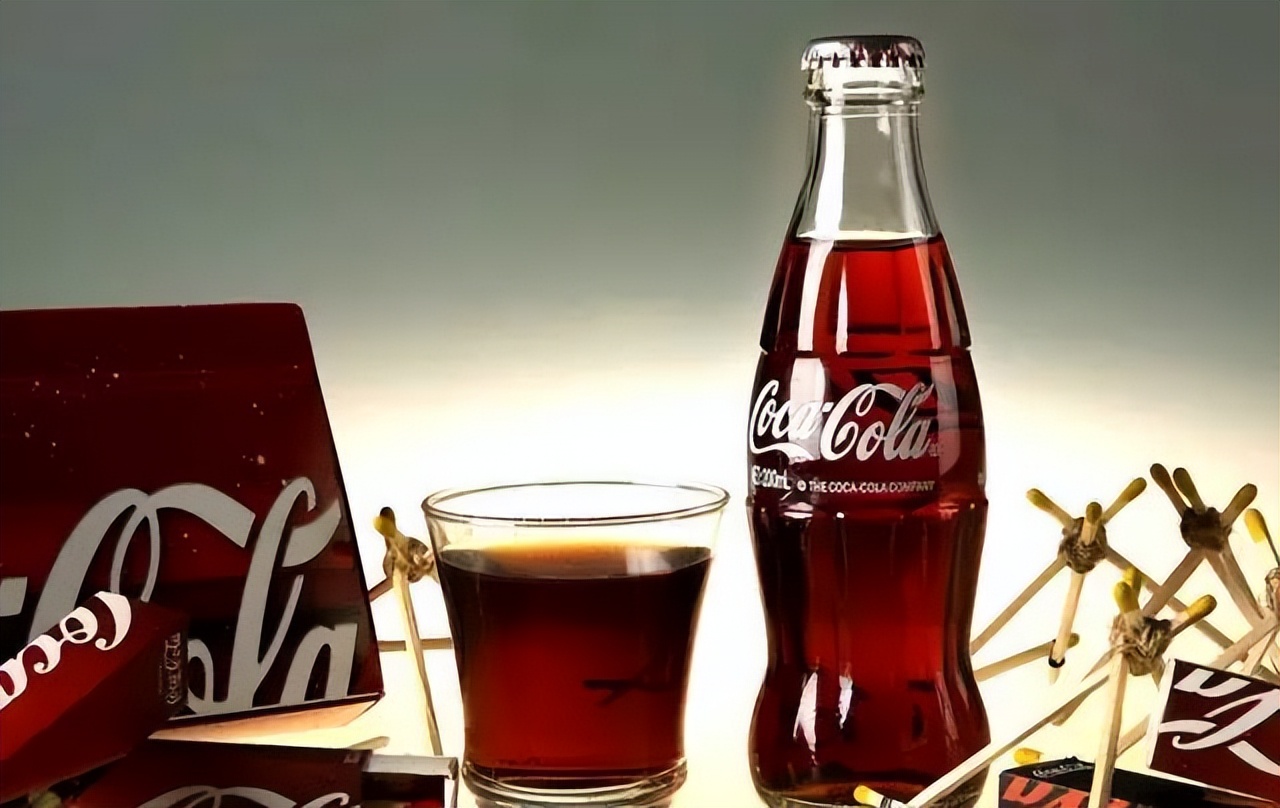 喜欢喝肥宅快乐水,夏天只喝肥宅快乐水