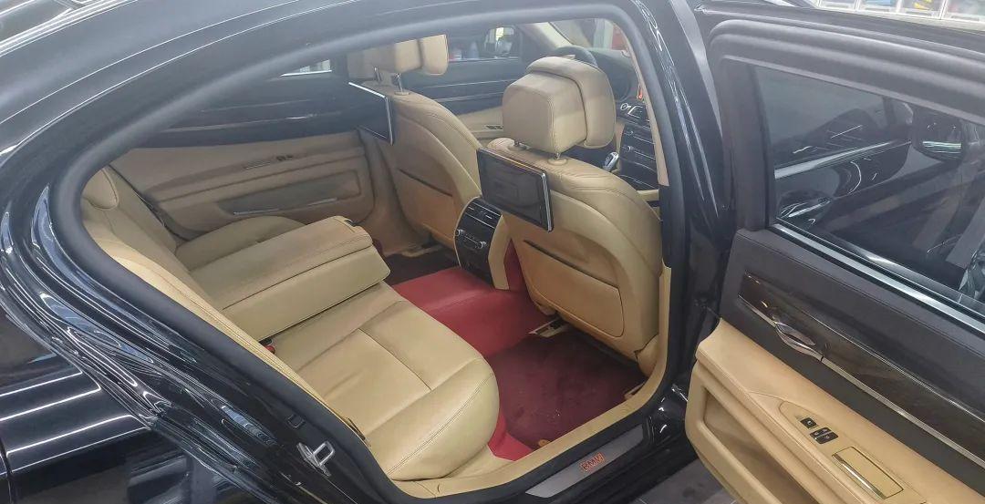 老款宝马730改新款全过程,12年40万公里宝马730翻新