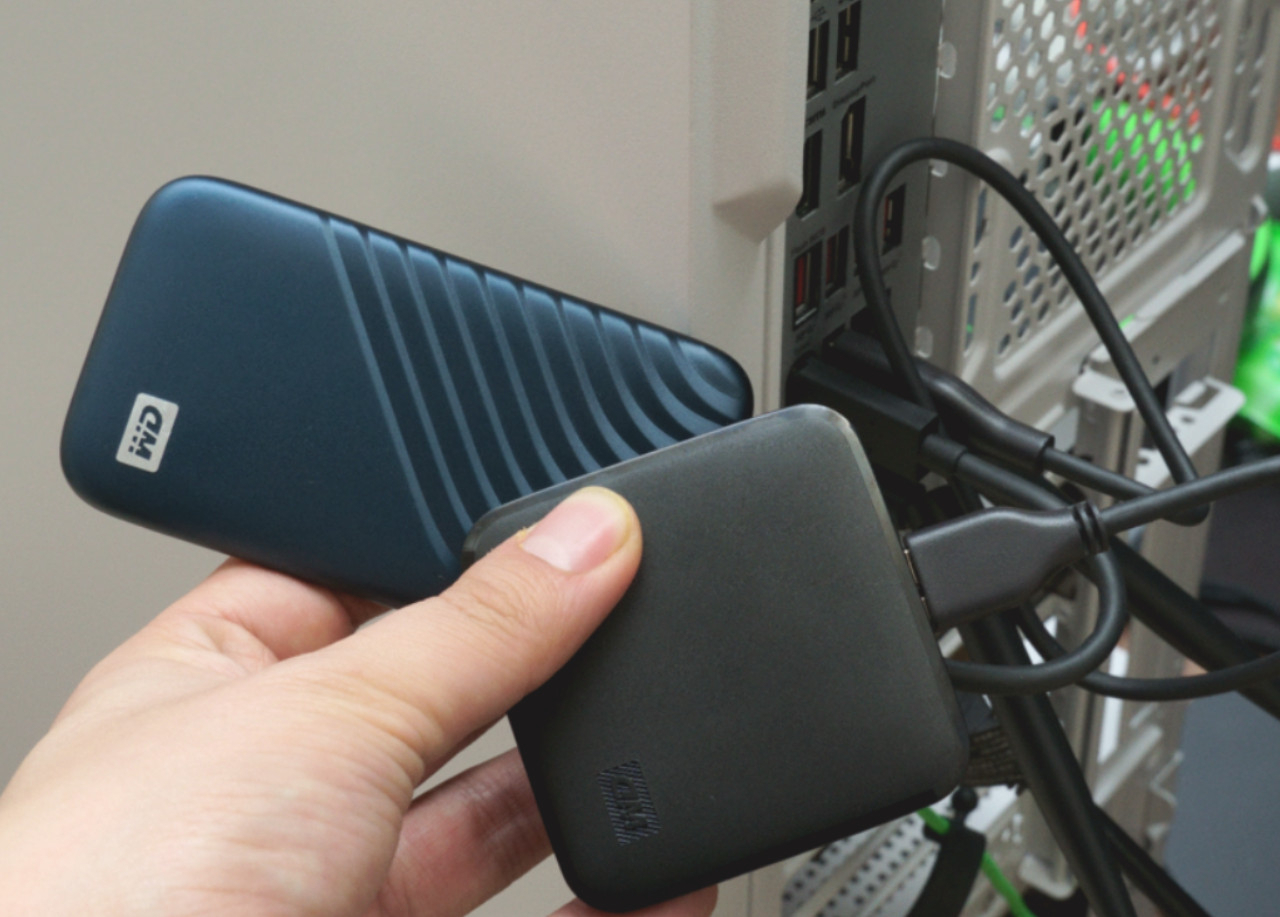 2018年固态硬盘怎么选,怎么选五六百块的移动固态硬盘