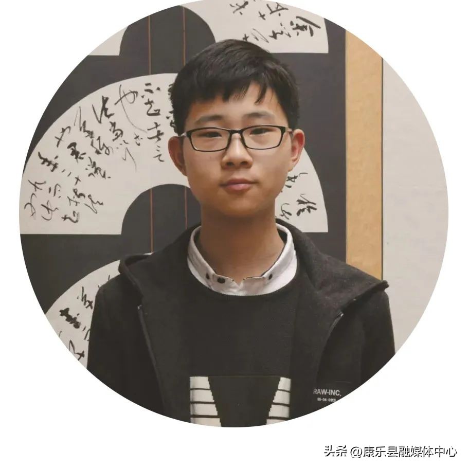 高考数学149分卷面字迹惊艳,语文146分学霸卷面惊艳