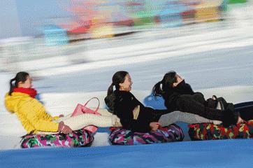 比年味谁更浓？谁能比得过花灯锦簇的栖云！