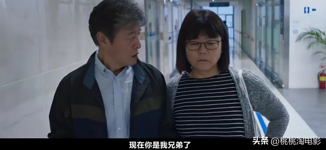 很感动，因为她一直还在坚持