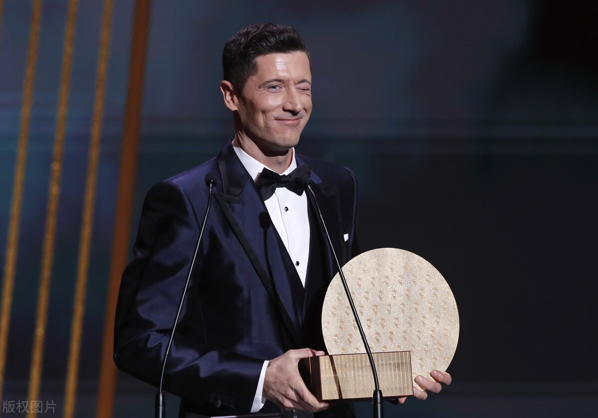 莱万谈梅西和c罗谁是最佳,fifa足球世界年度最佳莱万