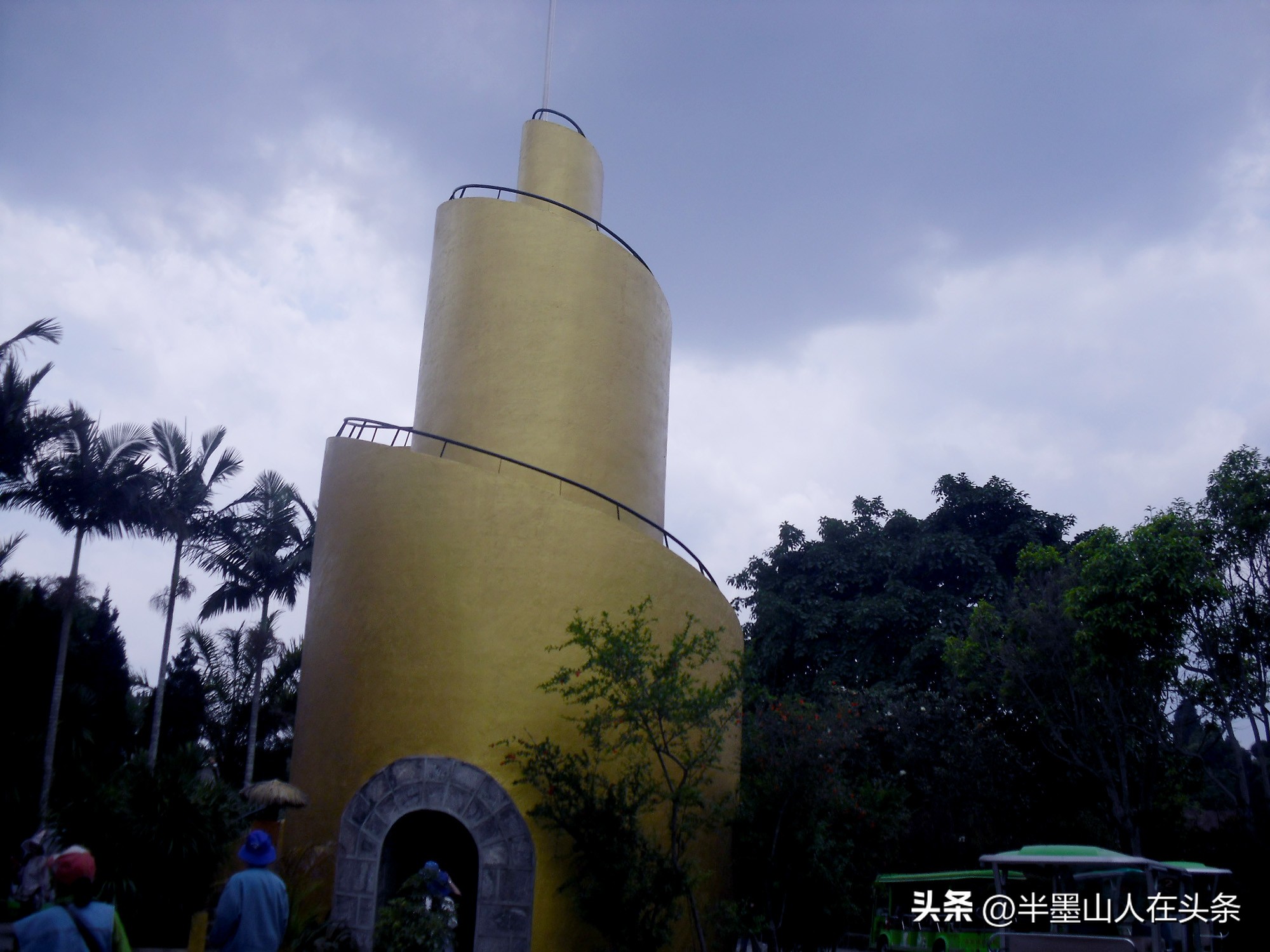 云南墨江北回归线标志园怎么游玩,墨江北回归线离双胞胎公园有多远