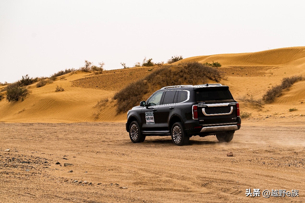 巴丹吉林沙漠越野第一视角,巴丹吉林沙漠越野最震撼视频