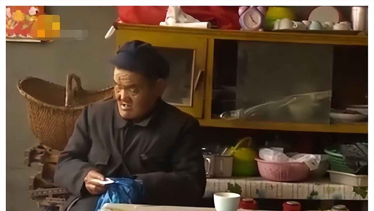 山东66岁老人自办活人出殡,山东省一位66岁老人办活人葬礼